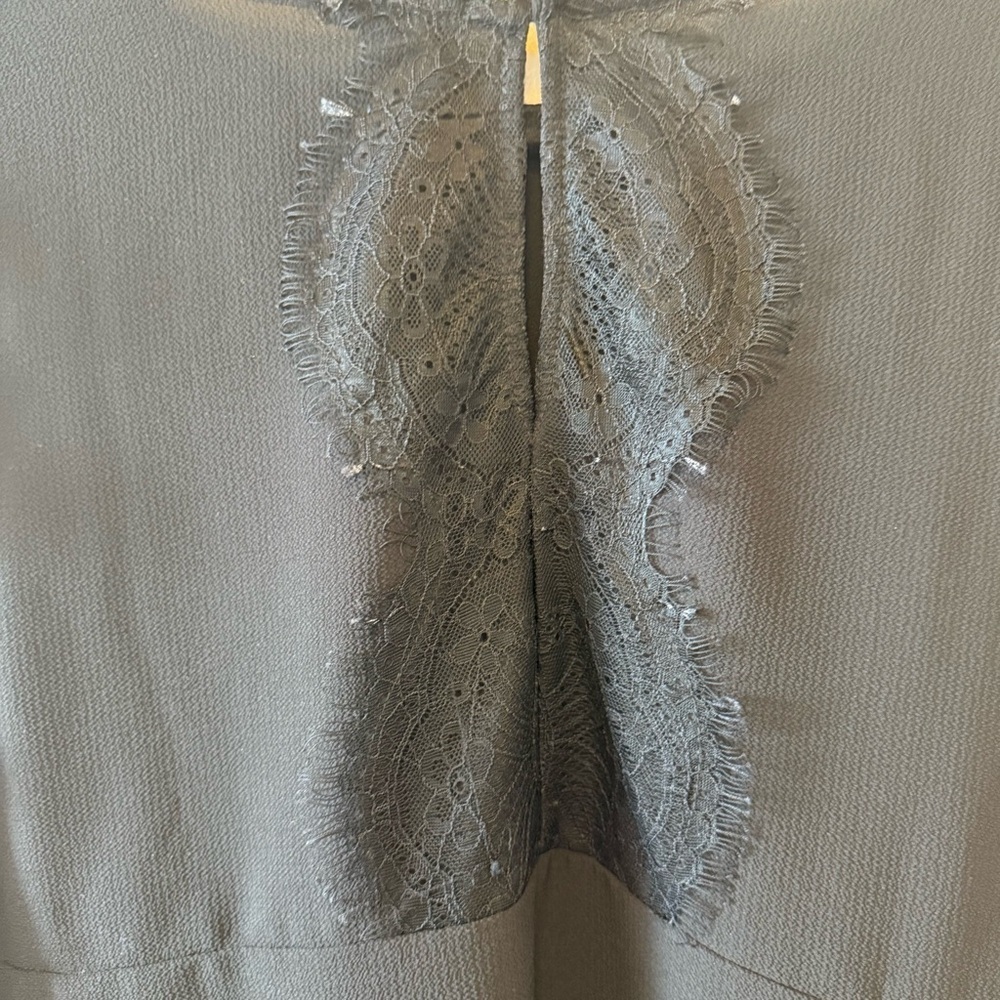 Halogen Plus Size Black Sleeveless Top with Lace Detail - Picture 3 of 7